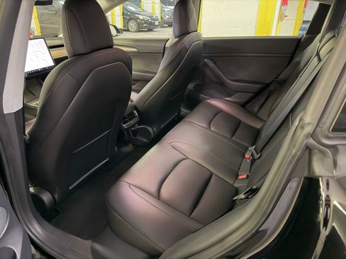 Used 2021 Tesla Model 3 Performance image 16