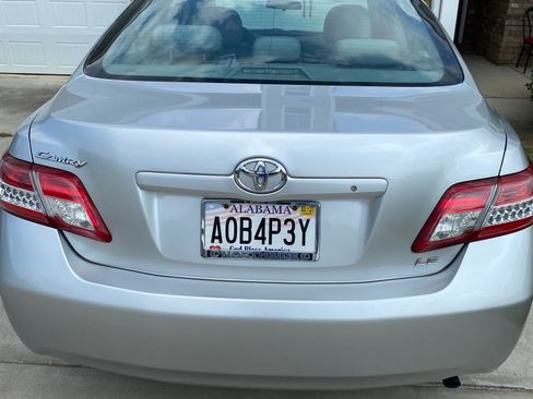 Used 2010 Toyota Camry LE FWD image 10