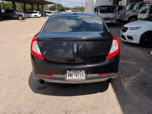 Used 2013 Lincoln MKS AWD image 9