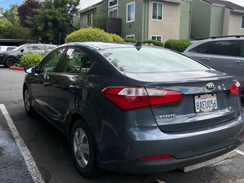 Used 2016 Kia Forte LX FWD image 5