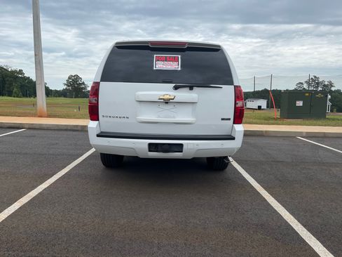 Used 2008 Chevrolet Suburban LTZ w/ LTZ Preferred Equipment Group AWD/4WD image 2