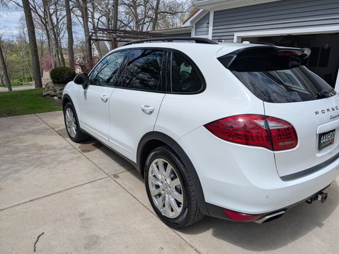 Used 2012 Porsche Cayenne image 5