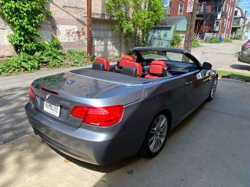 Used 2011 BMW 328i Convertible RWD image 8