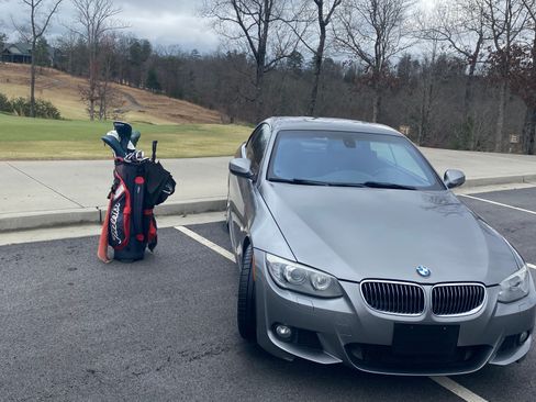 Used 2011 BMW 335i Convertible image 12