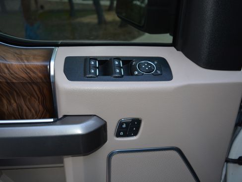 Used 2020 Ford F150 Limited w/ Trailer Tow Package image 27