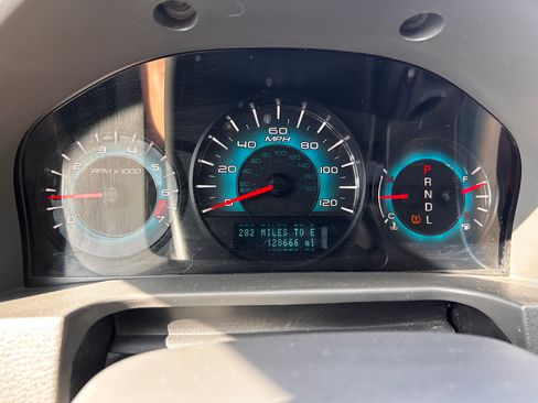 Used 2010 Ford Fusion SE image 10