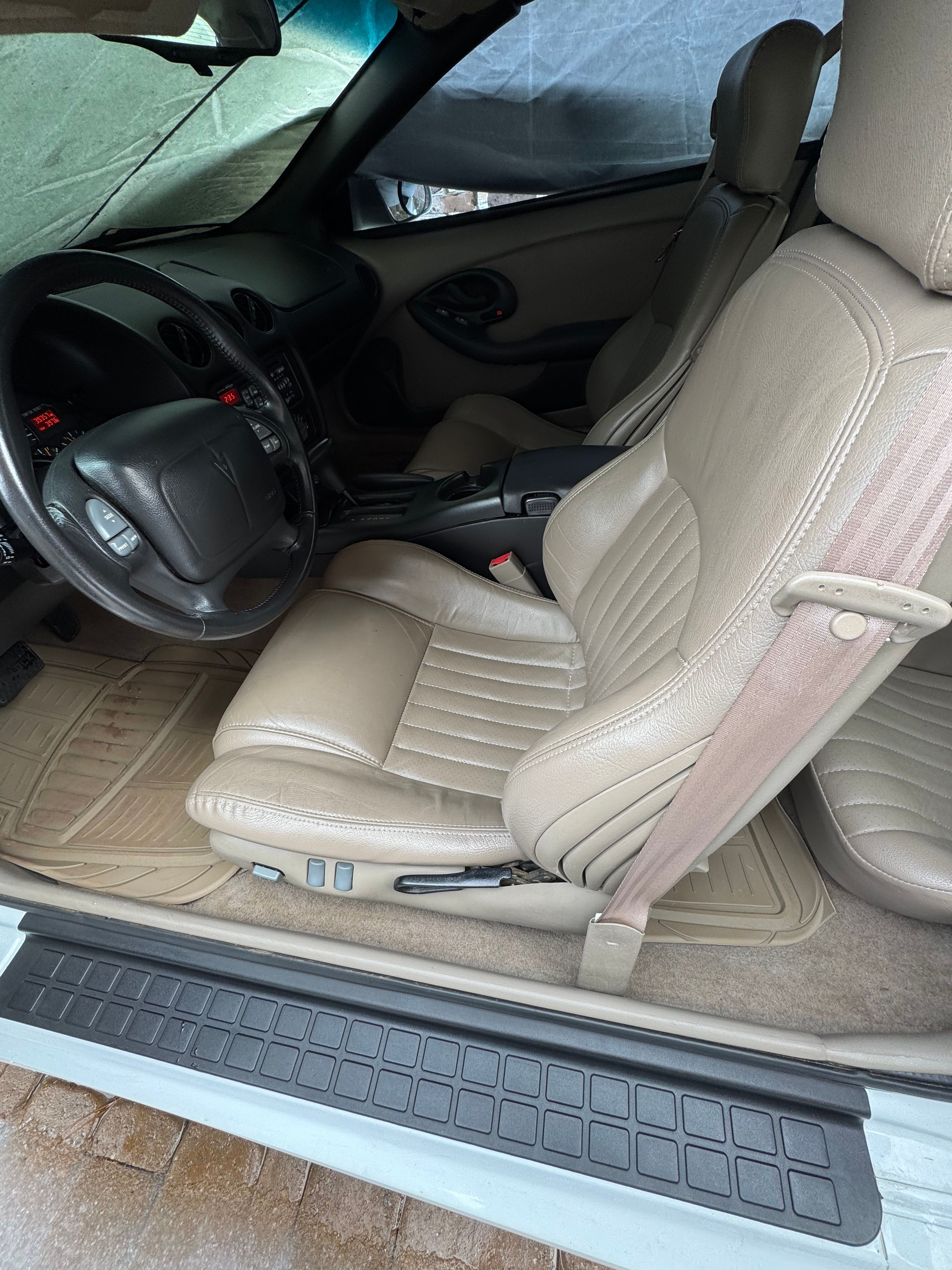 Used 2000 Pontiac Firebird Formula RWD image 4