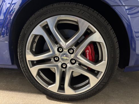 Used 2017 Chevrolet SS RWD image 28