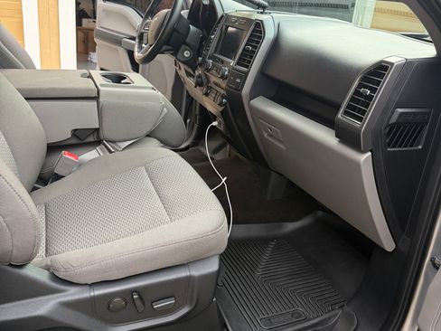 Used 2020 Ford F150 XLT w/ Equipment Group 302A Luxury AWD/4WD image 8