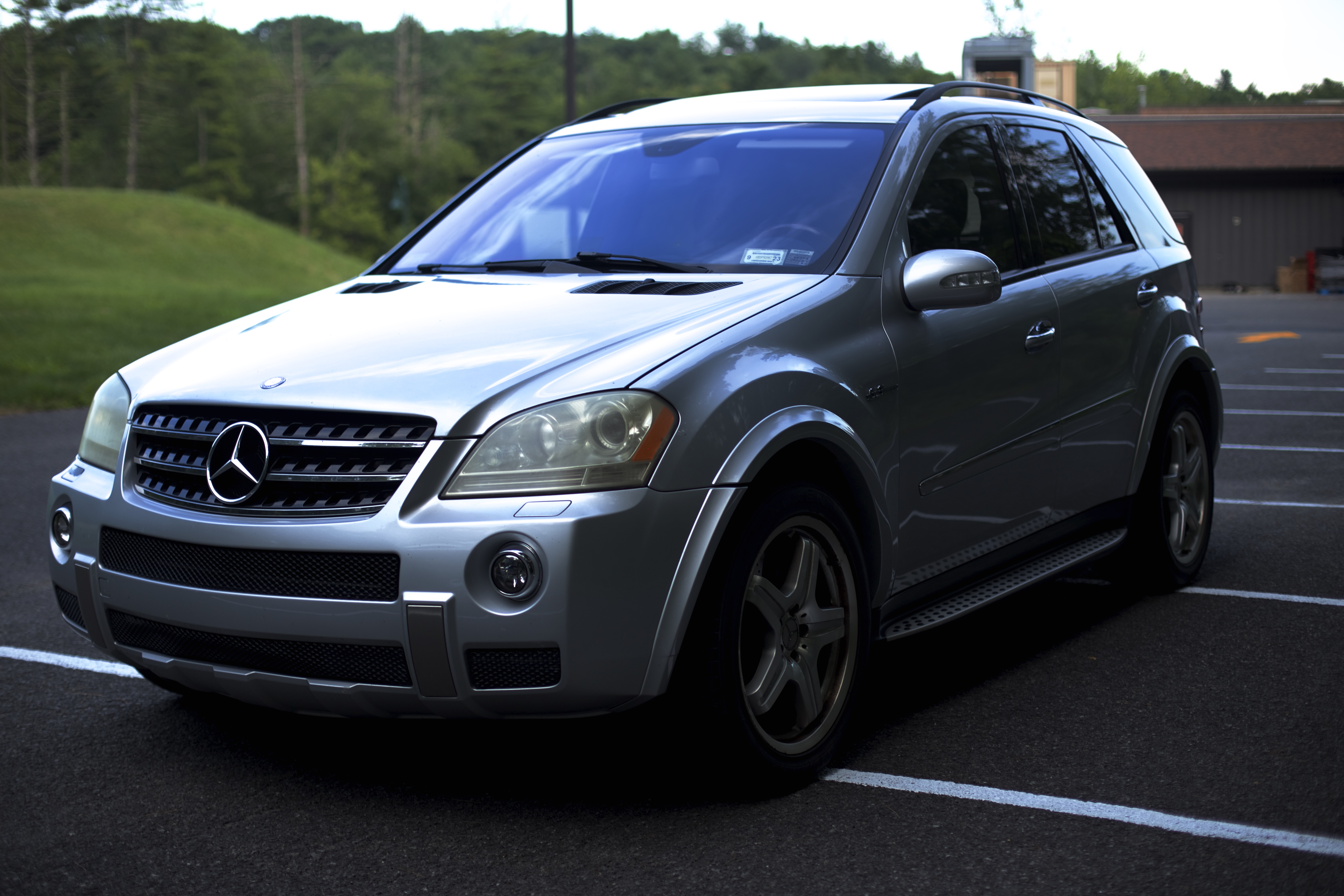 Used 2008 Mercedes-Benz ML 63 AMG 4MATIC image 1
