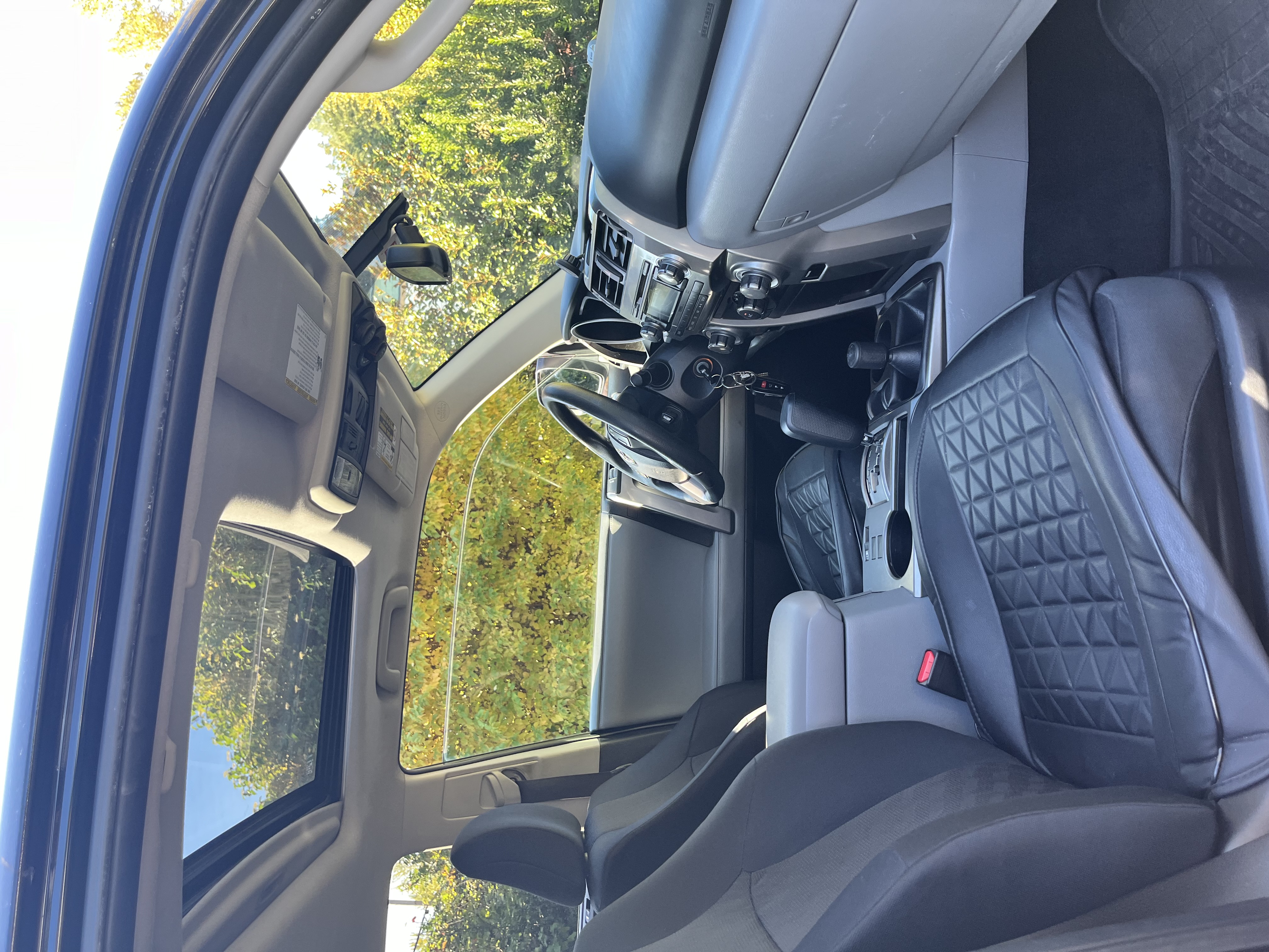 Used 2011 Toyota 4Runner Trail AWD/4WD image 5