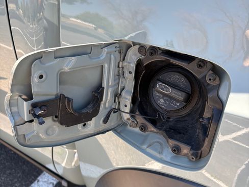 Used 2021 Toyota Tacoma TRD Pro AWD/4WD image 30