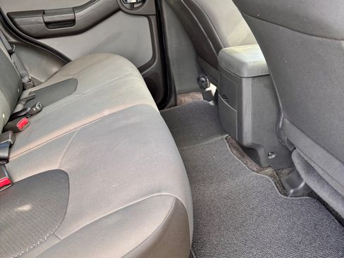 Used 2015 Nissan Xterra X w/ Nevada Tow Package image 14