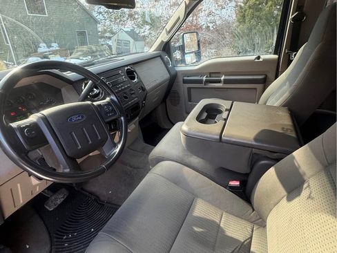 Used 2009 Ford F250 XLT image 5