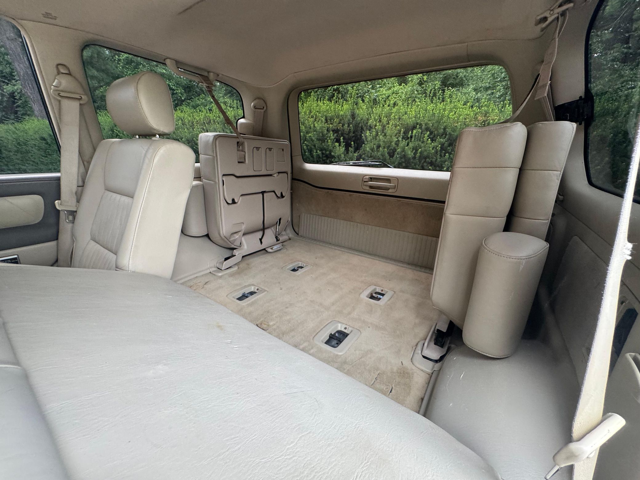 Used 2004 Toyota Land Cruiser AWD/4WD image 11