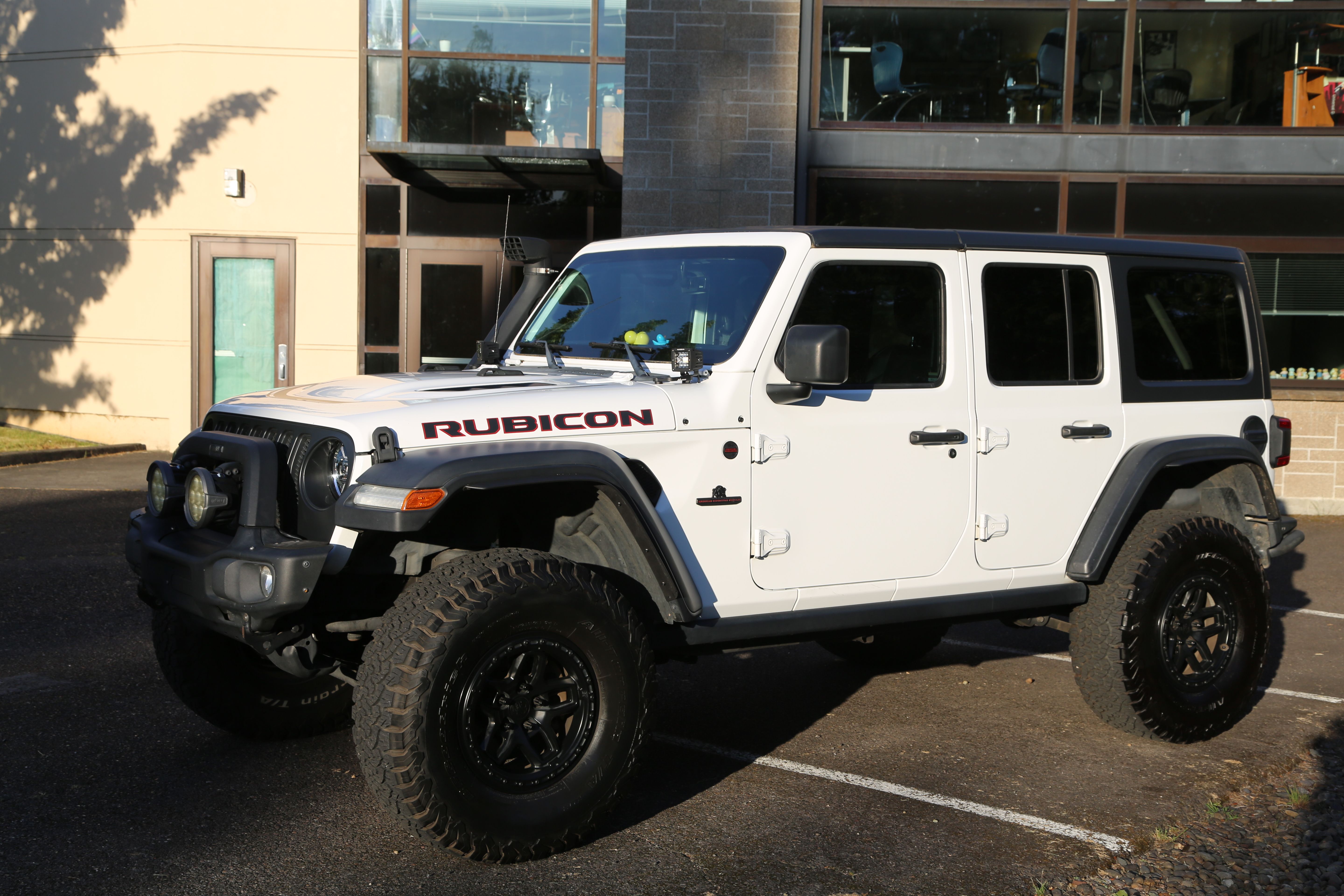 Used 2021 Jeep Wrangler Unlimited Rubicon AWD/4WD image 4