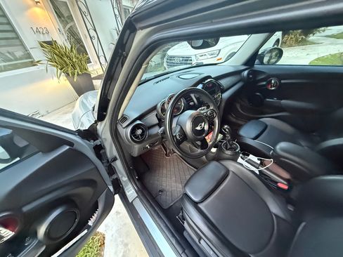 Used 2015 MINI Cooper 4-Door Hardtop FWD image 12
