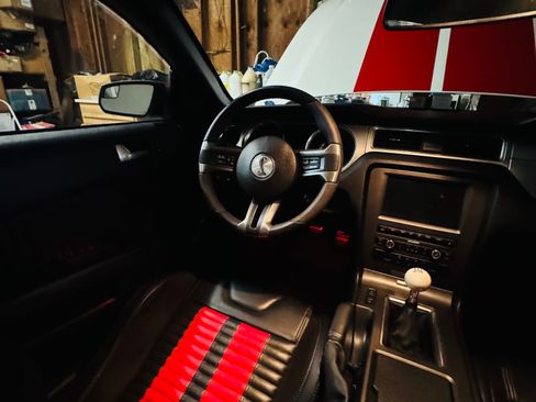 Used 2013 Ford Mustang Shelby GT500 image 6