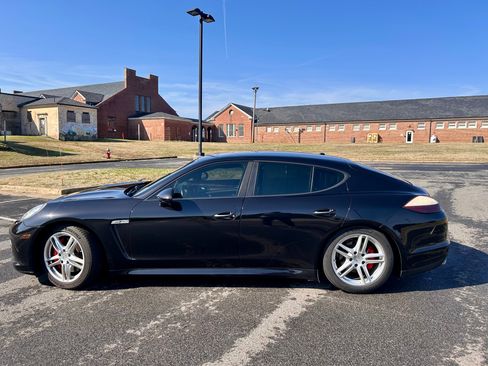 Used 2012 Porsche Panamera 4 image 1