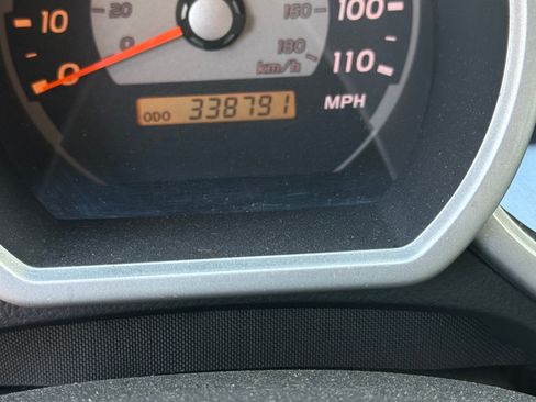 Used 2005 Toyota 4Runner Sport image 9