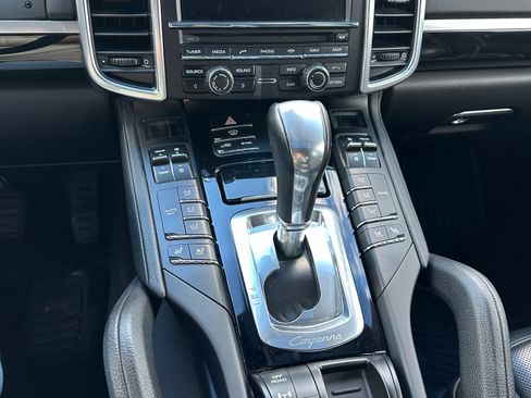 Used 2014 Porsche Cayenne Diesel Platinum Edition AWD/4WD image 4