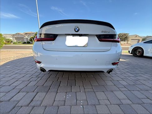 Used 2019 BMW 330i Sedan w/ Driving Assistance Package image 9