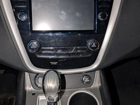 Used 2017 Nissan Murano SV image 14