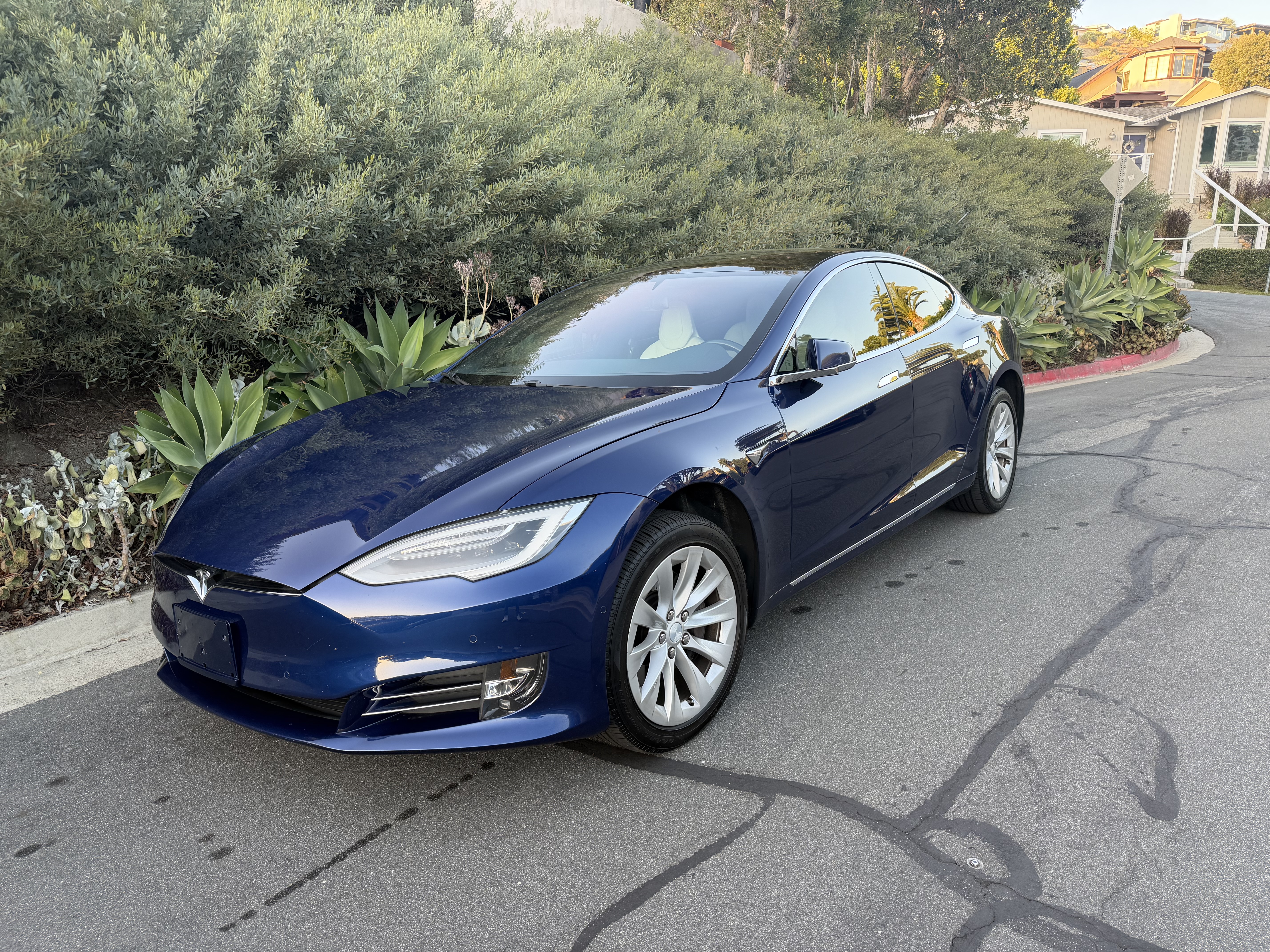 Used 2018 Tesla Model S 75D AWD/4WD image 1