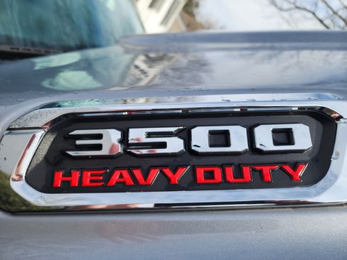 Used 2020 RAM 3500 Tradesman w/ Chrome Appearance Group image 10