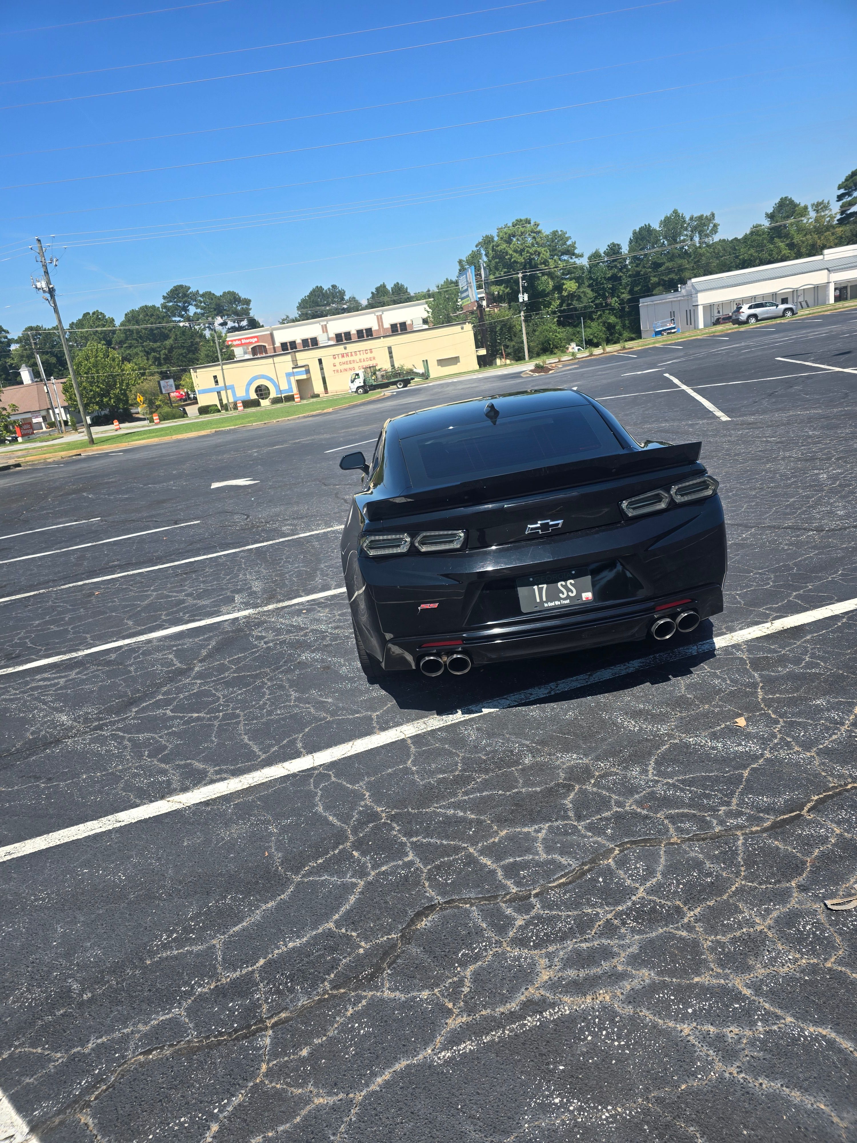 Used 2017 Chevrolet Camaro SS RWD image 9