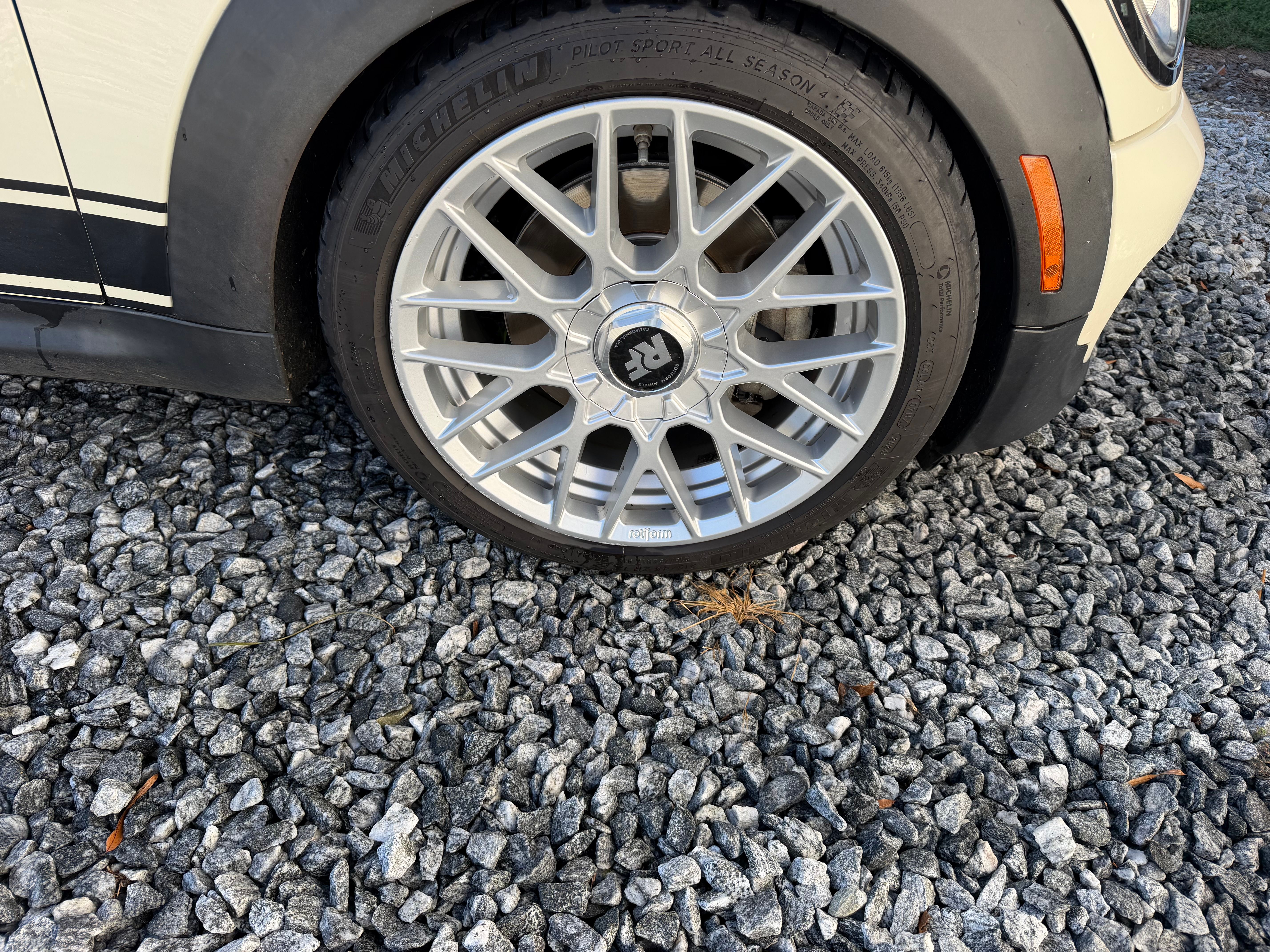 Used 2013 MINI Cooper S FWD image 21