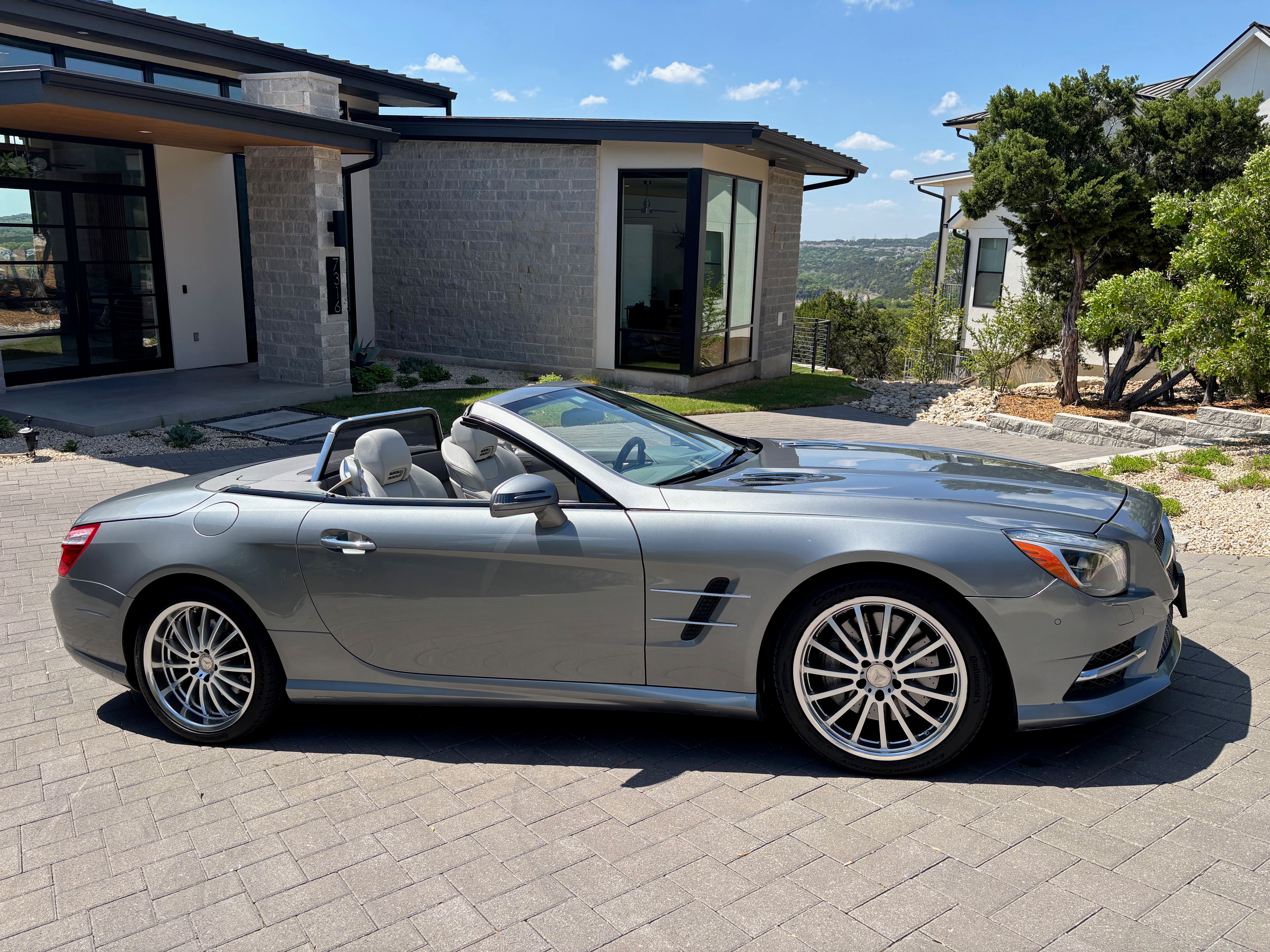 Used 2013 Mercedes-Benz SL 550 image 13