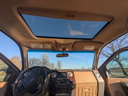 Used 2012 Ford F250 Lariat w/ Lariat Ultimate Pkg image 17