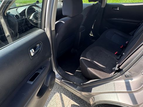 Used 2013 Nissan Rogue S AWD/4WD image 9