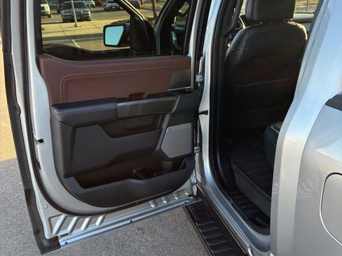 Used 2021 Ford F150 Lariat image 12