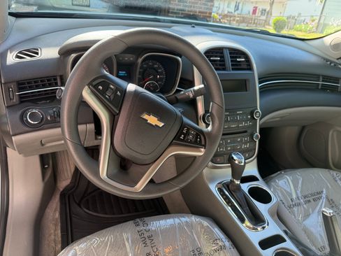 Used 2015 Chevrolet Malibu LS FWD image 8