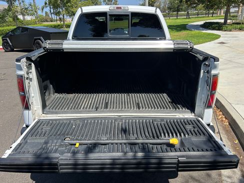 Used 2014 Ford F150 FX4 w/ Equipment Group 402A Luxury AWD/4WD image 10