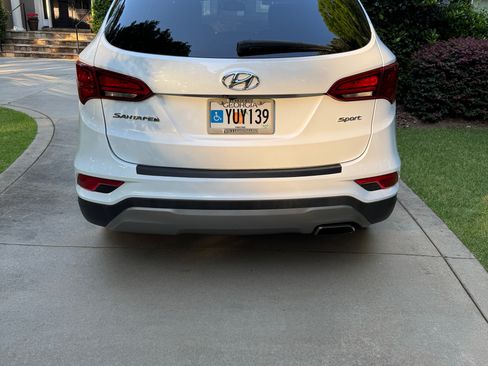 Used 2017 Hyundai Santa Fe Sport FWD image 4