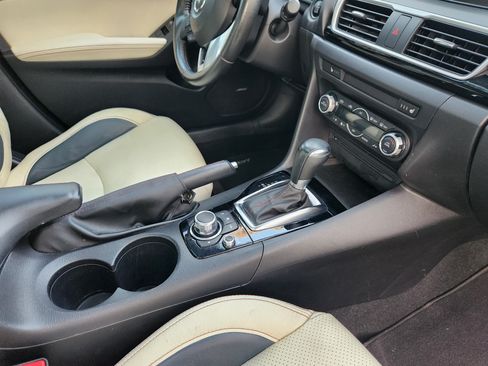 Used 2014 MAZDA MAZDA3 i Grand Touring image 10