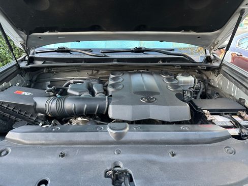 Used 2010 Toyota 4Runner Limited image 5