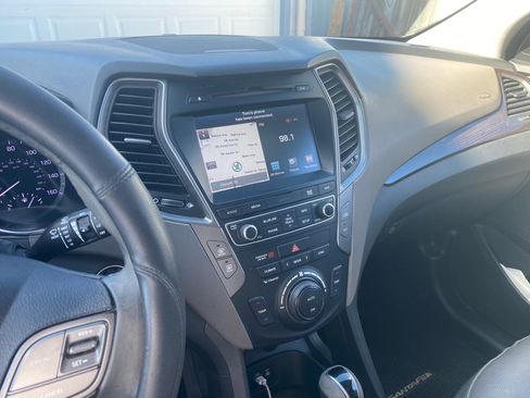 Used 2017 Hyundai Santa Fe Sport FWD image 10