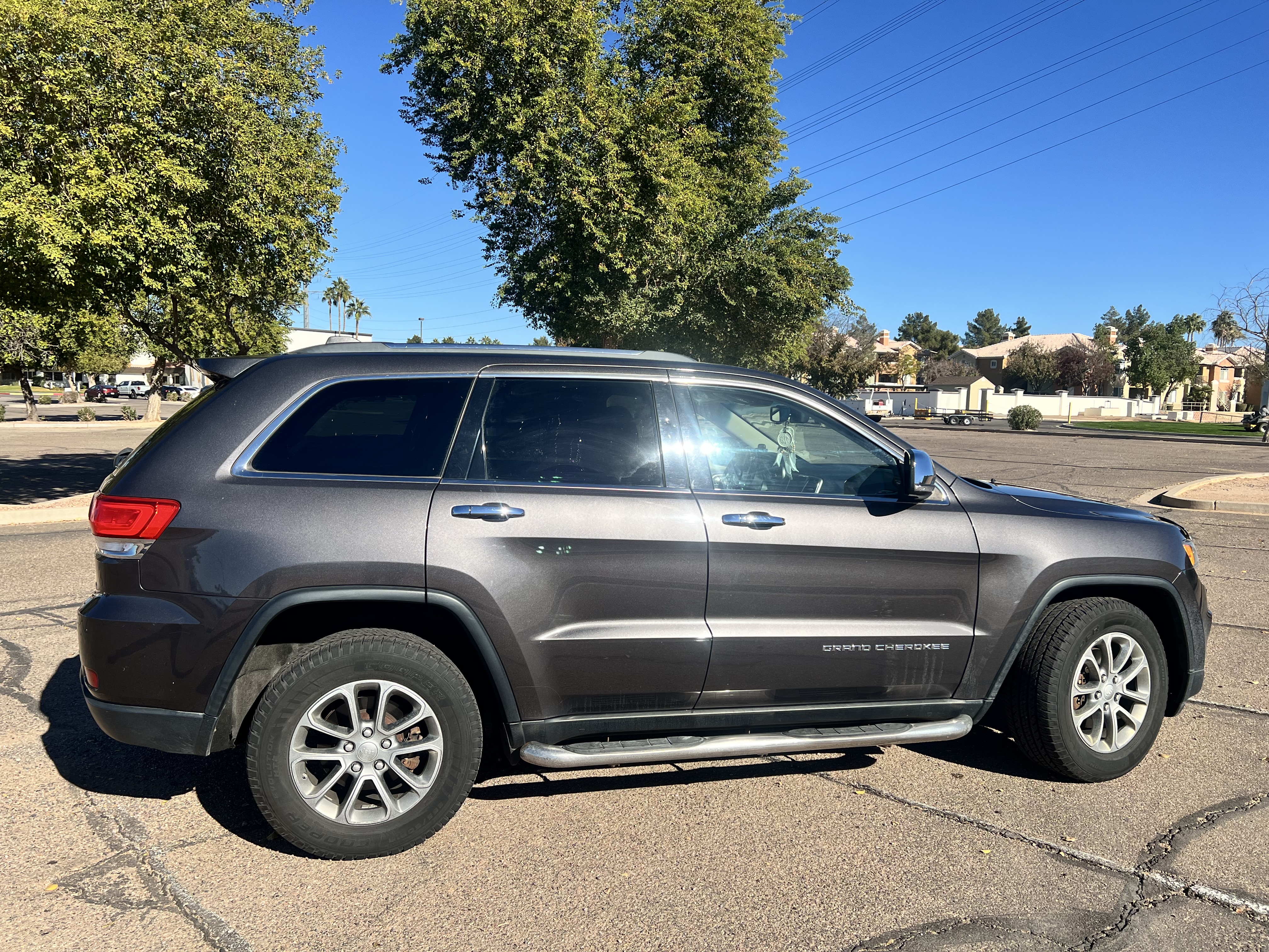 Used 2015 Jeep Grand Cherokee Limited w/ Trailer Tow Group IV AWD/4WD image 11