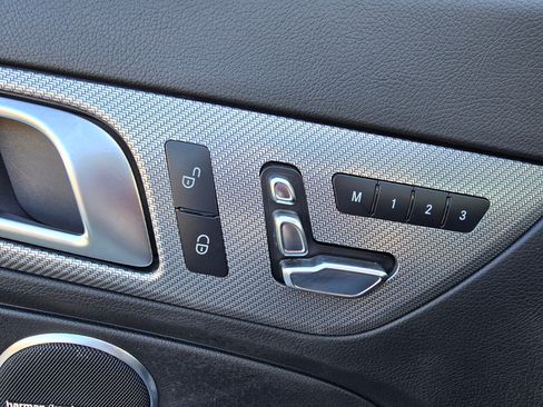 Used 2018 Mercedes-Benz SLC 300 image 21