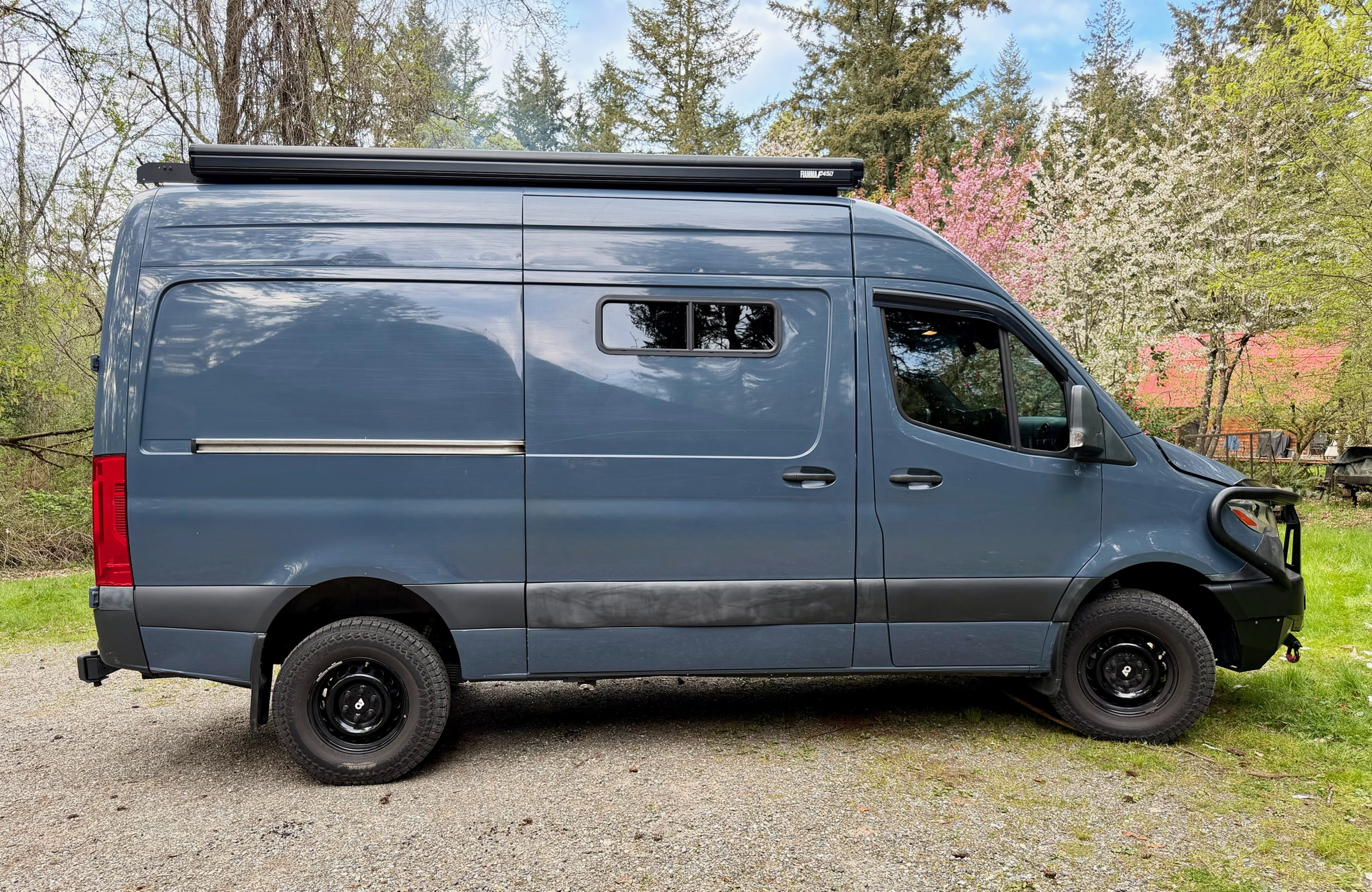 Used 2019 Mercedes-Benz Sprinter 144 image 2