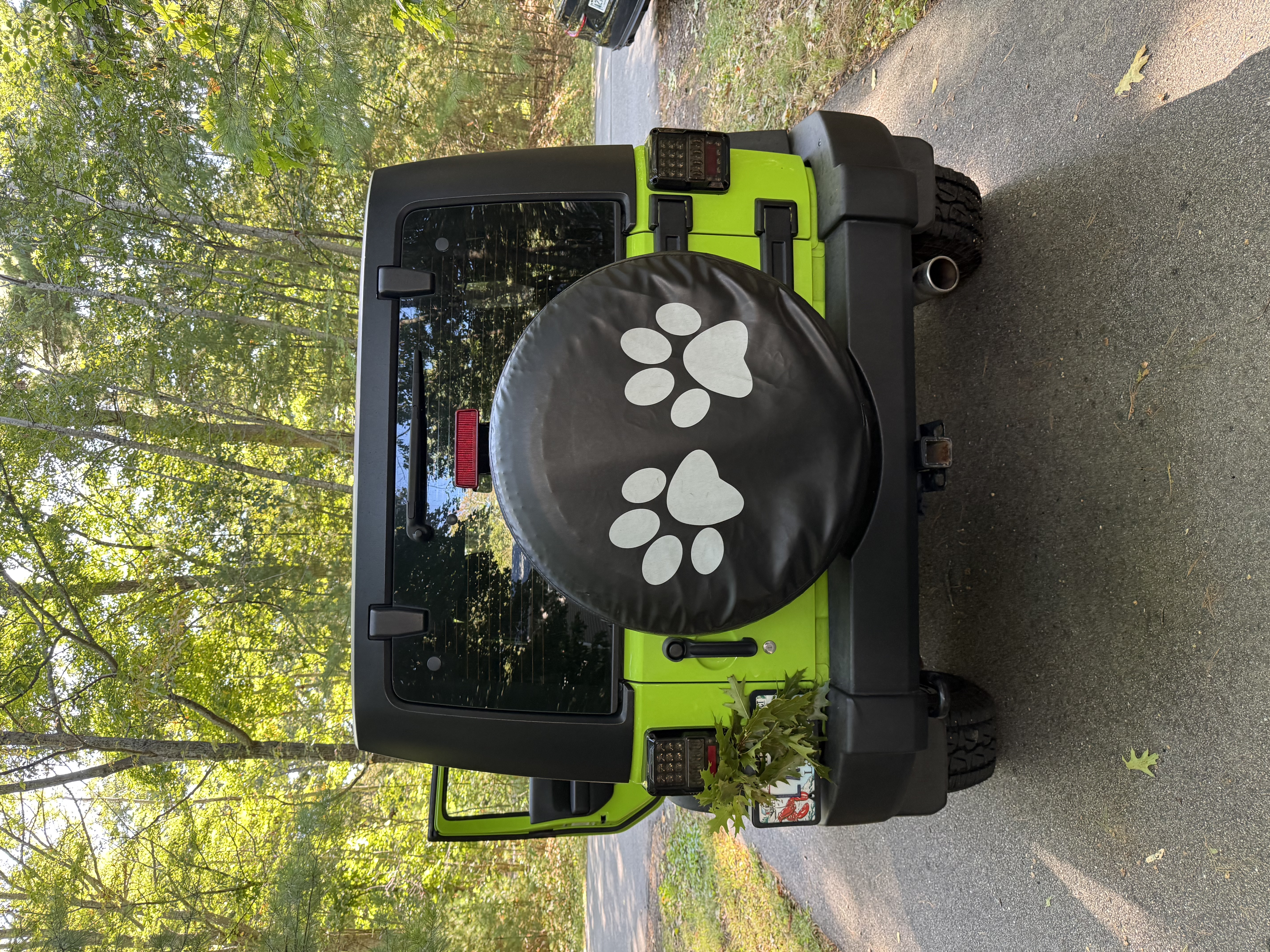 Used 2012 Jeep Wrangler Unlimited Sport w/ Connectivity Group AWD/4WD image 8