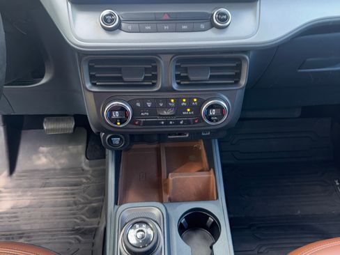 Used 2022 Ford Maverick Lariat w/ Lariat Luxury Package FWD image 10