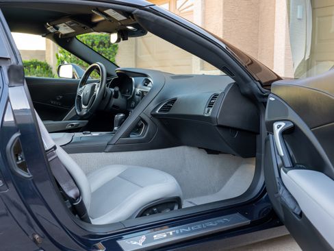 Used 2015 Chevrolet Corvette Stingray Coupe w/ 2LT Preferred Equipment Group image 10