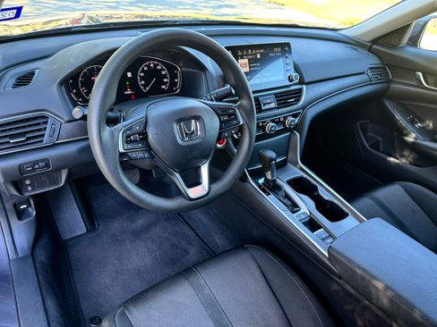 Used 2019 Honda Accord EX image 25