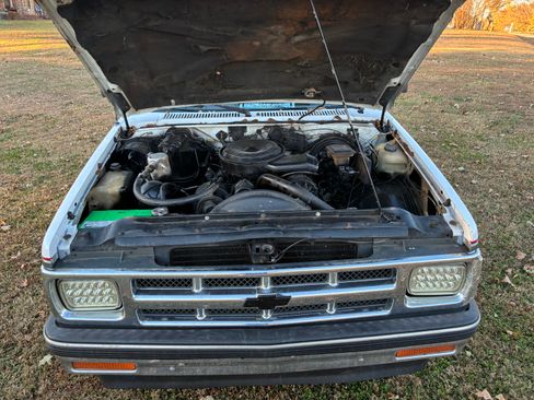 Used 1992 Chevrolet S10 Pickup 2WD Extended Cab image 8