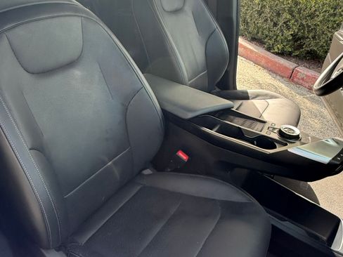 Used 2022 Kia EV6 Wind RWD image 12